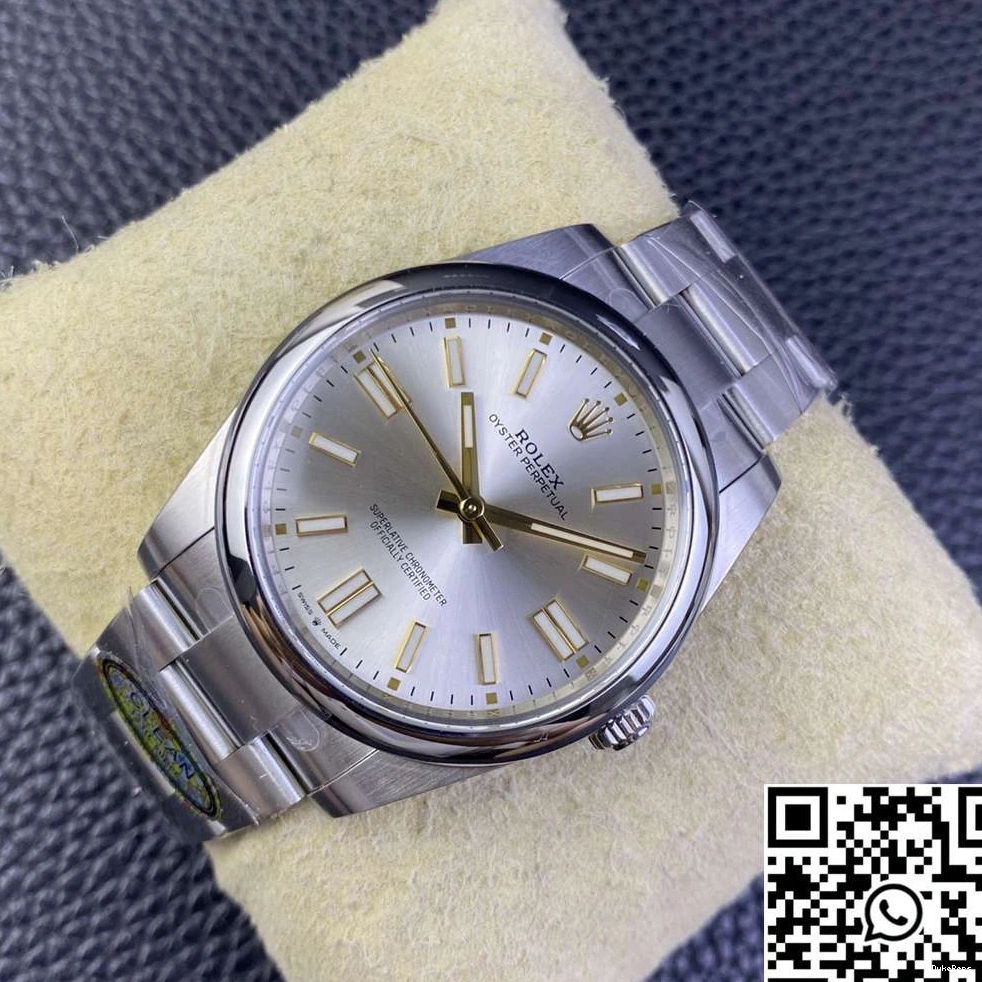 Silver Oyster Factory Dial Perpetual Rolex Clean 41MM M124300-0001 0925